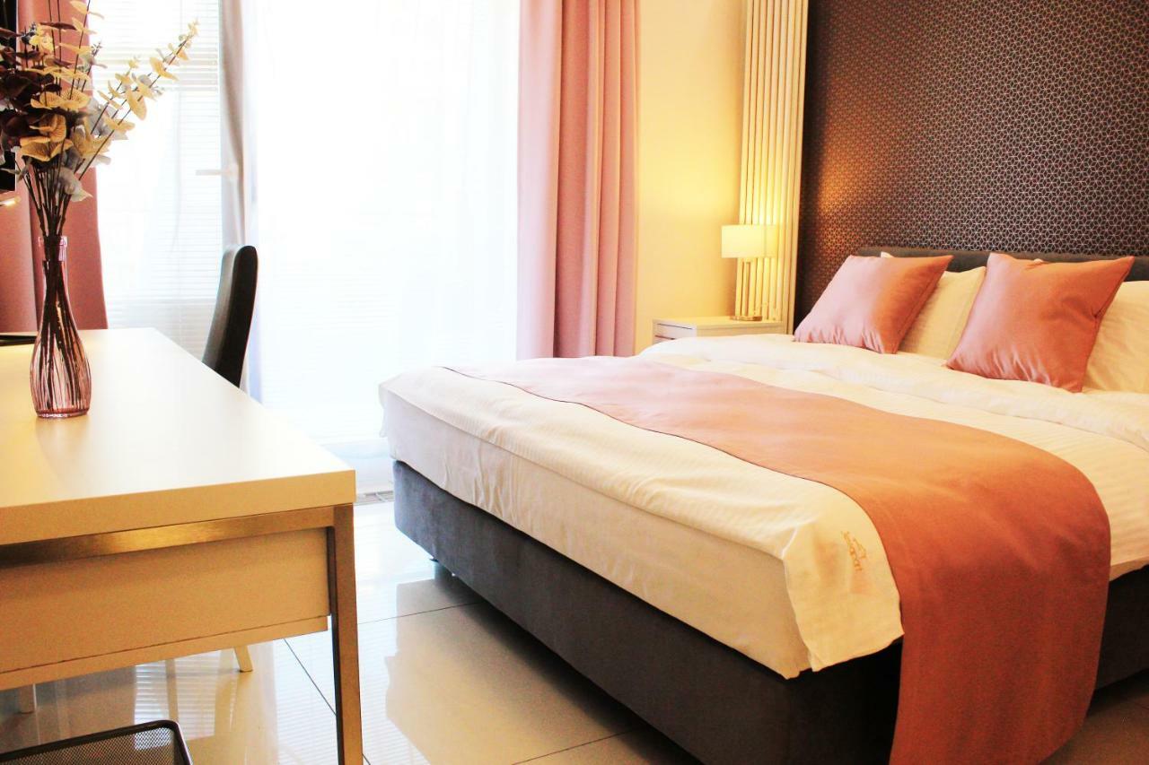 Jessapart - Ochota Apartments Varşovia Exterior foto